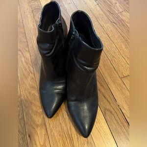Nine West black side zip wedge booties, size 10